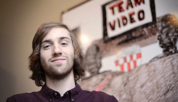 托马斯分享了他在布拉夫顿芝加哥办公室做视频动画师的感受。